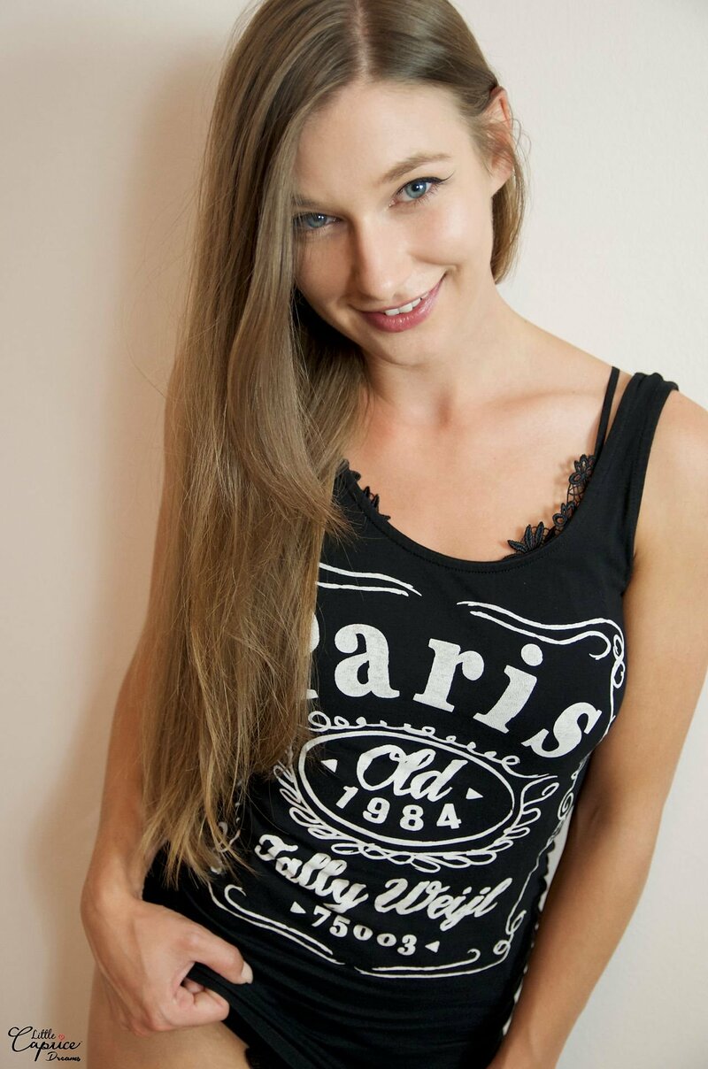 Мараку, 22 года, 0 размер груди